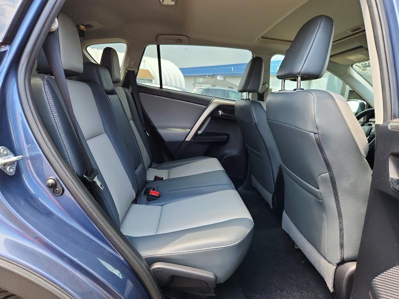 Photo 11 from auction – 2014 TOYOTA RAV4 with VIN 2T3DFREV3EW191800