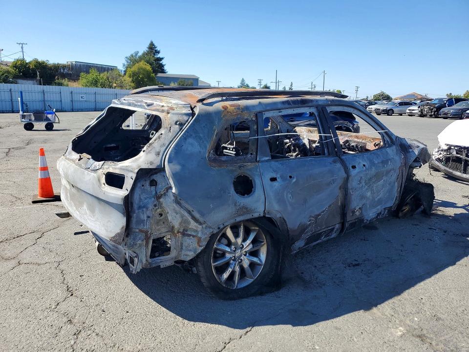 Photo 3 from auction – 2014 JEEP CHEROKEE with VIN 1C4PJLDB9EW113118