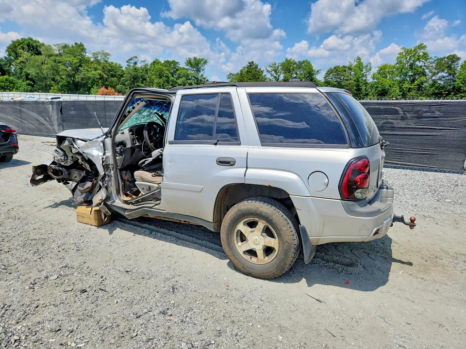 Photo 2 from auction – 2006 CHEVROLET TRAILBLAZER with VIN 1GNDT13S962147580