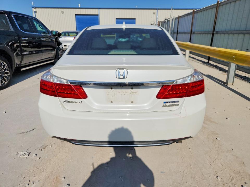 Photo 6 from auction – 2015 HONDA ACCORD with VIN 1HGCR6F51FA002725