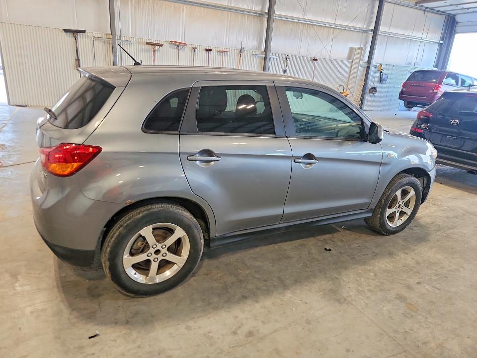 Photo 3 from auction – 2014 MITSUBISHI OUTLANDER SPORT with VIN 4A4AP3AU4EE023058