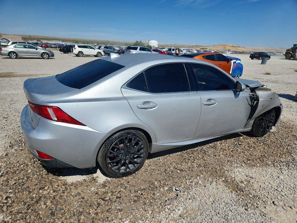 Photo 3 from auction – 2014 LEXUS IS with VIN JTHCF1D21E5002068