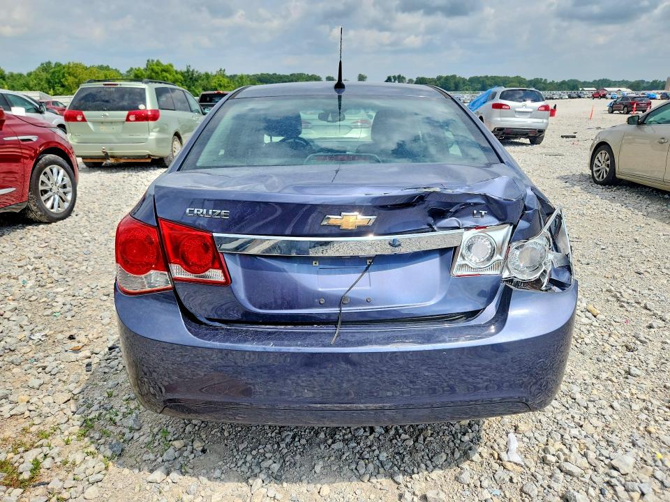 Photo 6 from auction – 2014 CHEVROLET CRUZE with VIN 1G1PC5SB6E7379031