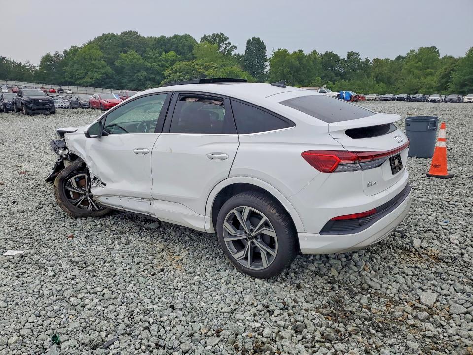 Photo 2 from auction – 2022 AUDI Q4 E-TRON with VIN WA1W2BFZ4NP052729