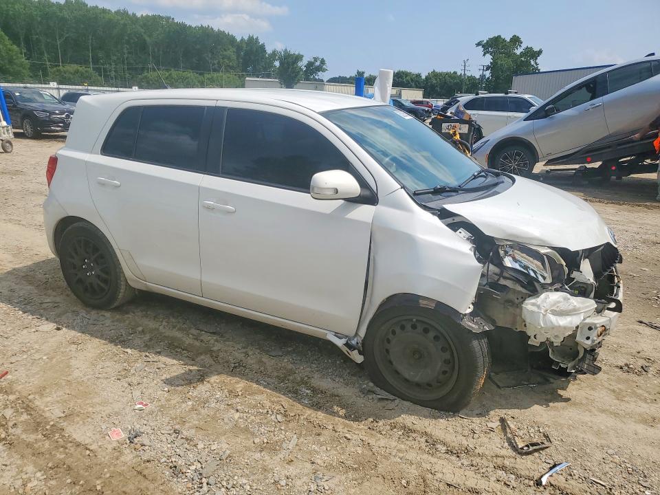 Photo 4 from auction – 2010 TOYOTA SCION with VIN JTKKU4B49AJ054745