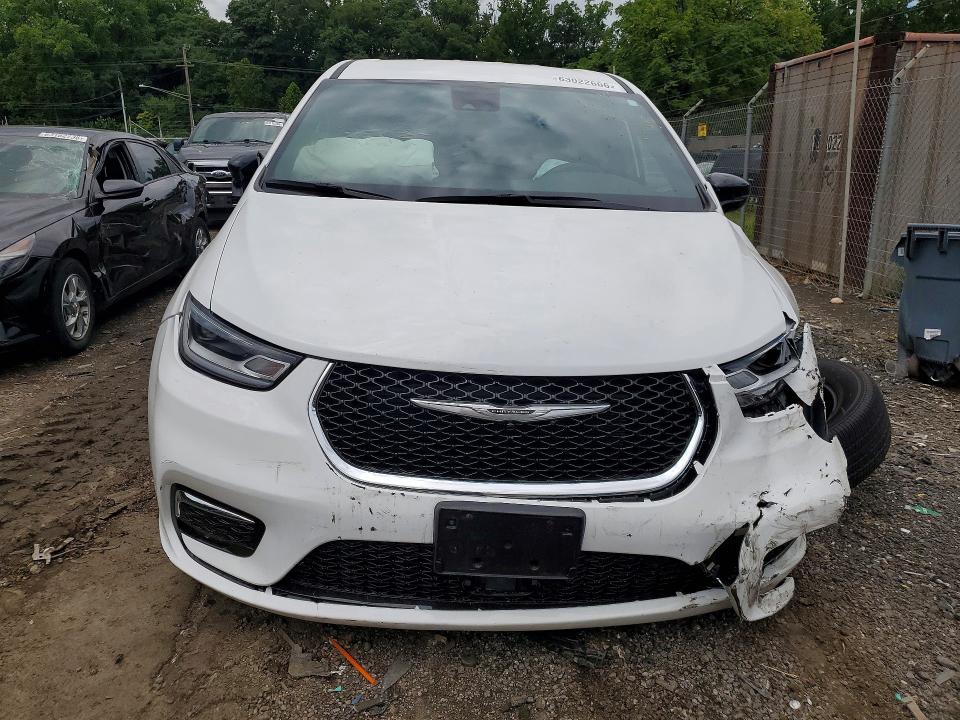 Photo 5 from auction – 2025 CHRYSLER PACIFICA with VIN 2C4RC1BG5SR527474