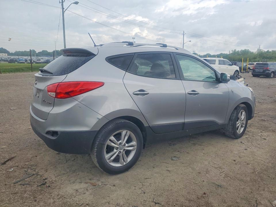 Photo 3 from auction – 2012 HYUNDAI TUCSON with VIN KM8JU3AC5CU404214