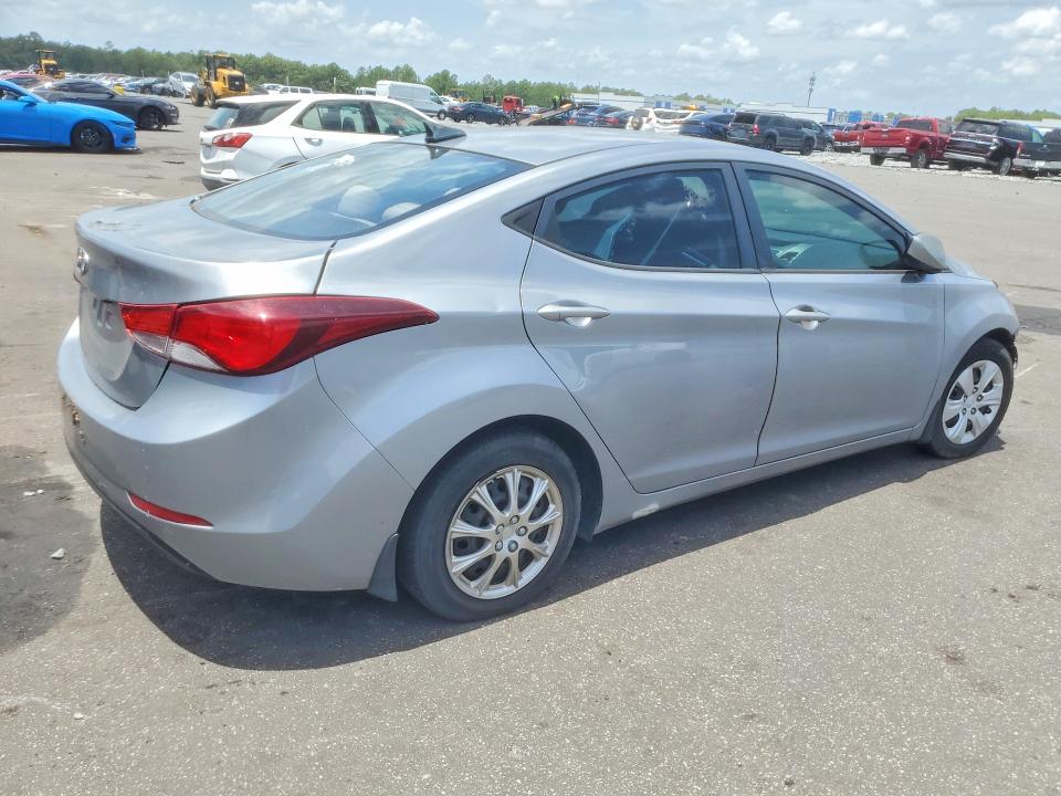 Photo 3 from auction – 2016 HYUNDAI ELANTRA with VIN 5NPDH4AE5GH672435