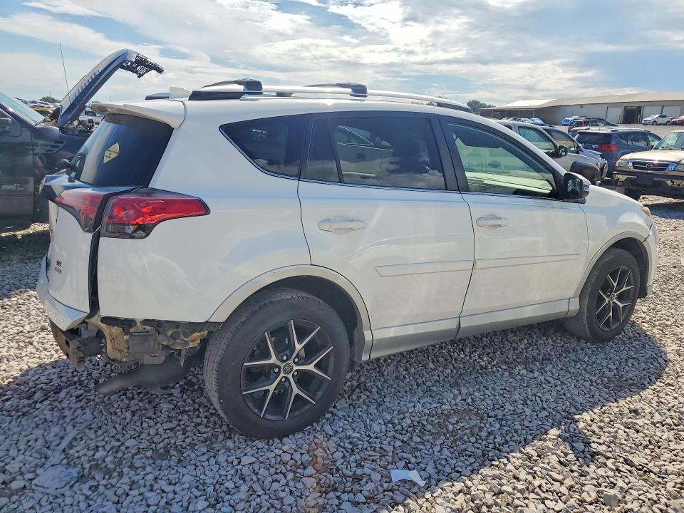 Photo 3 from auction – 2016 TOYOTA RAV4 with VIN JTMJFREV8GJ077814