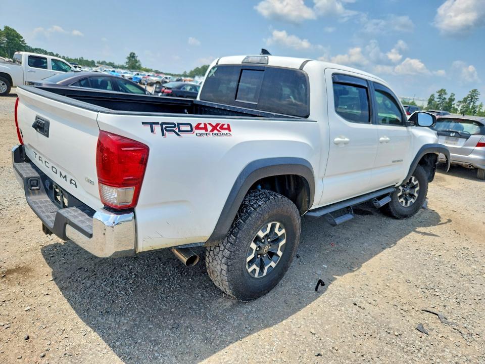 Photo 3 from auction – 2017 TOYOTA TACOMA with VIN 5TFCZ5AN9HX076782