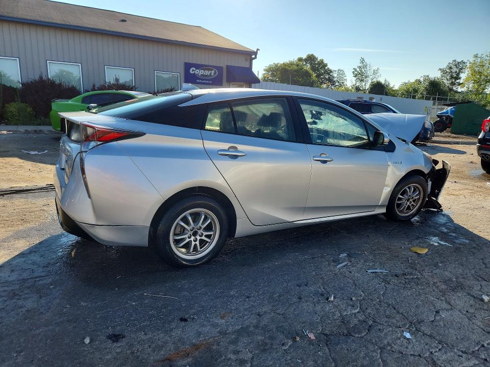 Photo 3 from auction – 2016 TOYOTA PRIUS with VIN JTDKARFU3G3002046