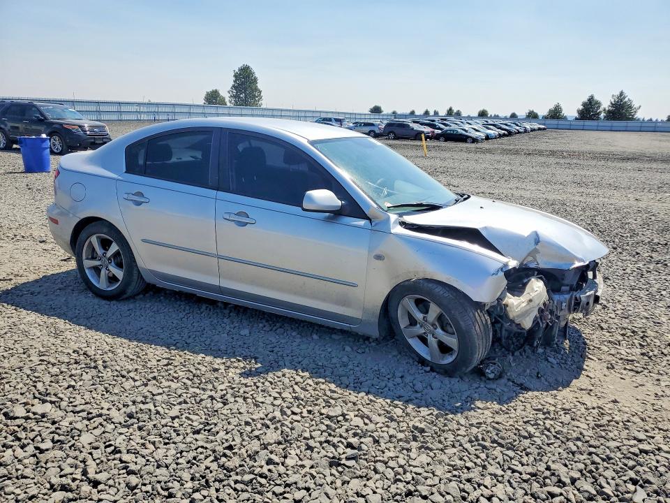 Photo 4 from auction – 2005 MAZDA 3 with VIN JM1BK12F451282512