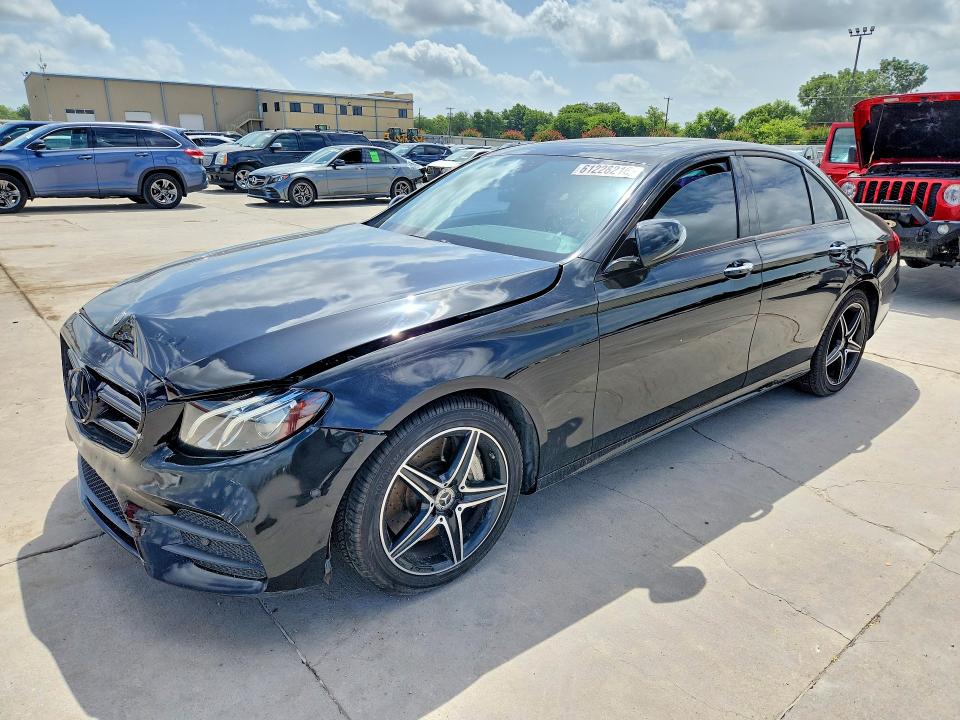 MERCEDES-BENZ E 2018 with VIN WDDZF4JB5JA359035 - Photo from auction
