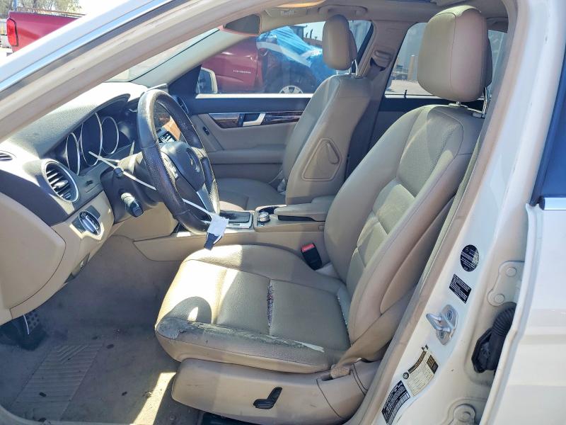 Photo 7 from auction – 2012 MERCEDES-BENZ C with VIN WDDGF4HB9CF853286