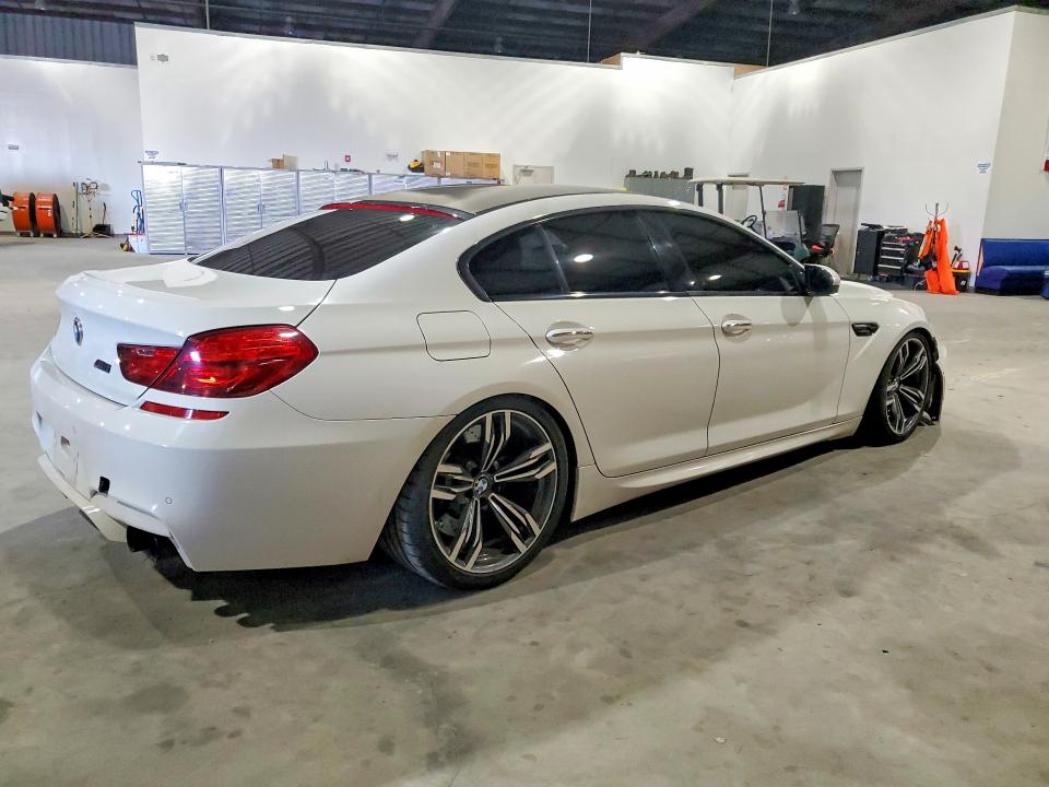 Photo 3 from auction – 2015 BMW M6 with VIN WBS6C9C55FD468037