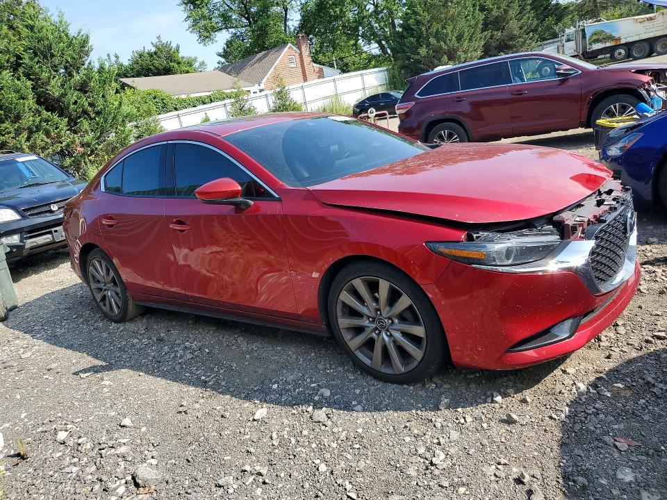 Photo 4 from auction – 2019 MAZDA 3 with VIN 3MZBPAEM0KM103969
