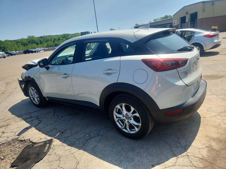 Снимка 2 от търг – 2016 MAZDA CX-3 с VIN JM1DKBC72G0112776