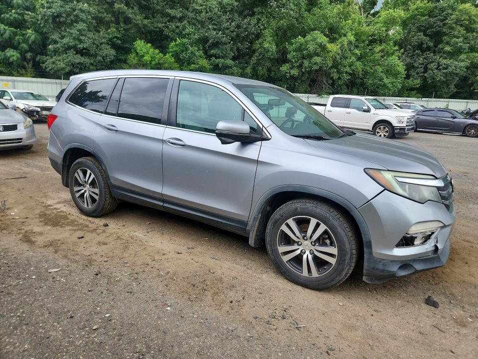 Photo 4 from auction – 2017 HONDA PILOT with VIN 5FNYF5H58HB040791