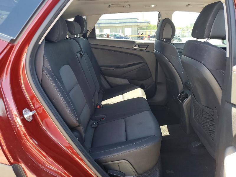 Photo 11 from auction – 2018 HYUNDAI TUCSON with VIN KM8J33A23JU794656