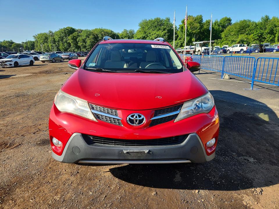 Photo 5 from auction – 2015 TOYOTA RAV4 with VIN JTMRFREV0FD148438