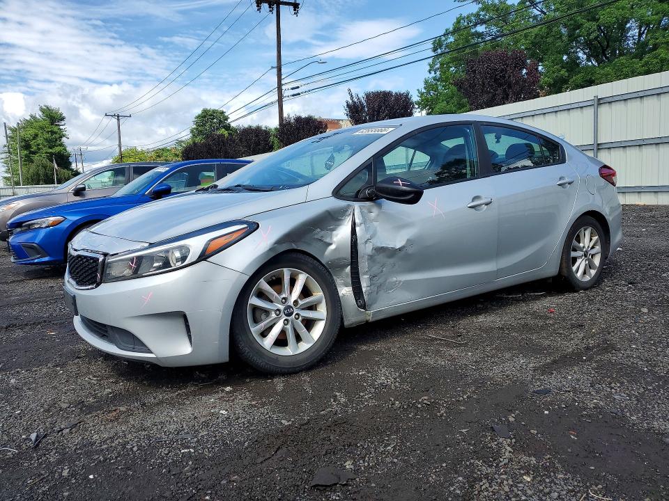 Снимка 1 от търг – 2017 KIA FORTE с VIN 3KPFL4A79HE144170