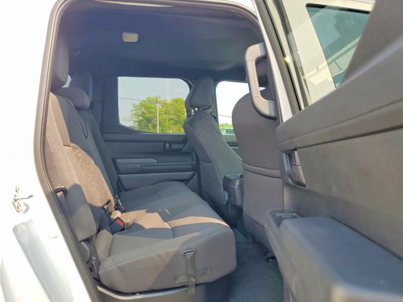 Photo 10 from auction – 2026 TOYOTA TACOMA with VIN 3TYLD5KN5TT026753