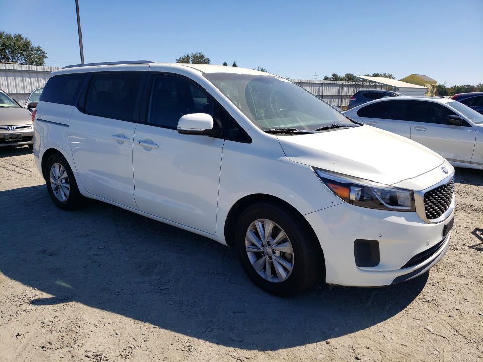 Photo 4 from auction – 2017 KIA SEDONA with VIN KNDMB5C11H6313483