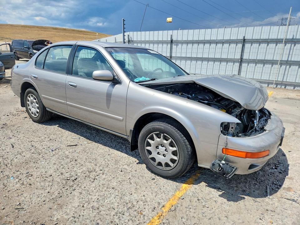 Photo 4 from auction – 1999 NISSAN MAXIMA with VIN JN1CA21D9XT821780