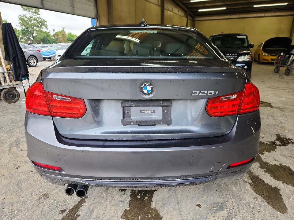 Photo 6 from auction – 2014 BMW 328 with VIN WBA3A5C54EP600109