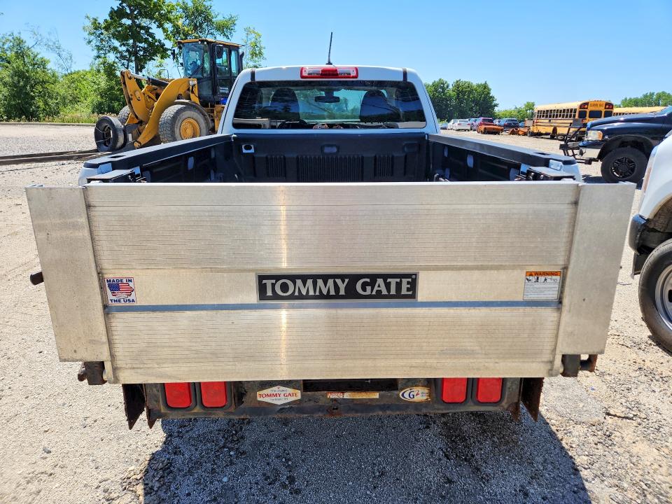 Photo 6 from auction – 2018 CHEVROLET COLORADO with VIN 1GCHSBEA7J1208298