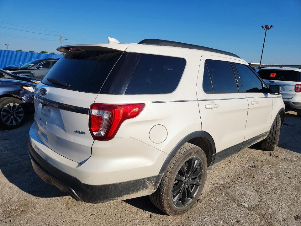 Photo 3 from auction – 2017 FORD EXPLORER with VIN 1FM5K8D89HGA98328