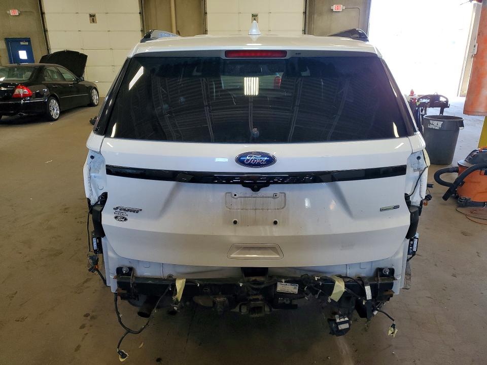 Photo 6 from auction – 2016 FORD EXPLORER with VIN 1FM5K8GT3GGB71658
