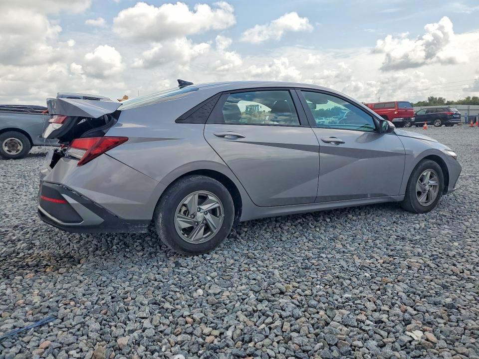 Снимка 3 от търг – 2025 HYUNDAI ELANTRA с VIN KMHLL4DG8SU002623