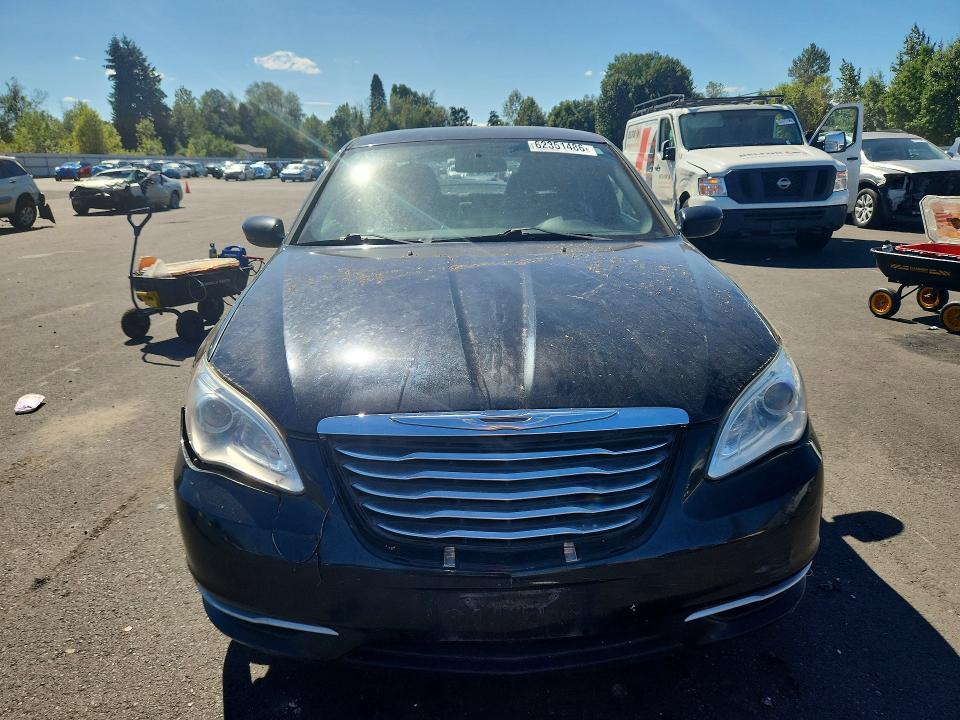Photo 5 from auction – 2013 CHRYSLER 200 with VIN 1C3CCBAB4DN733701