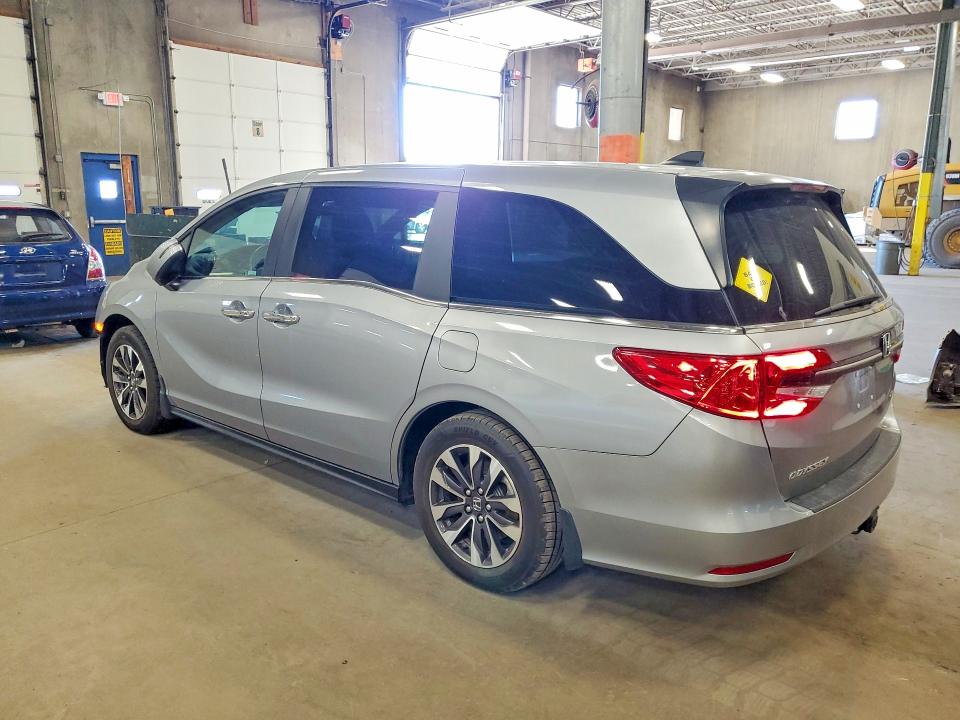 Photo 2 from auction – 2024 HONDA ODYSSEY with VIN 5FNRL6H60RB025733