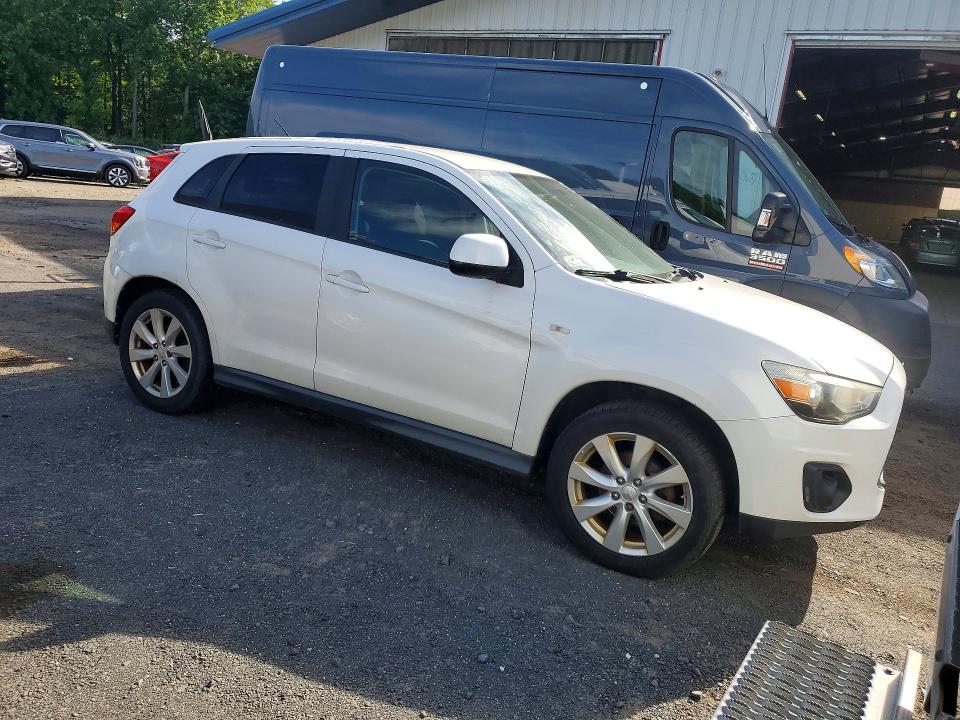 Photo 4 from auction – 2014 MITSUBISHI OUTLANDER SPORT with VIN 4A4AR3AU2EE003451