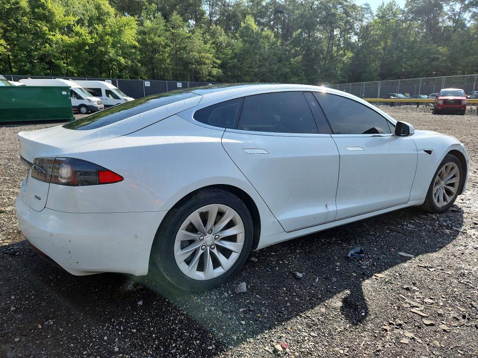 Photo 3 from auction – 2018 TESLA MODEL S with VIN 5YJSA1E24JF244887