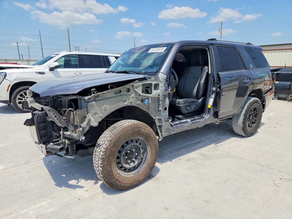 TOYOTA 4RUNNER 2022 с VIN JTENU5JR9N5986302 - Снимка от търг