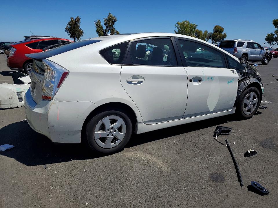 Photo 3 from auction – 2011 TOYOTA PRIUS with VIN JTDKN3DU6B1432758