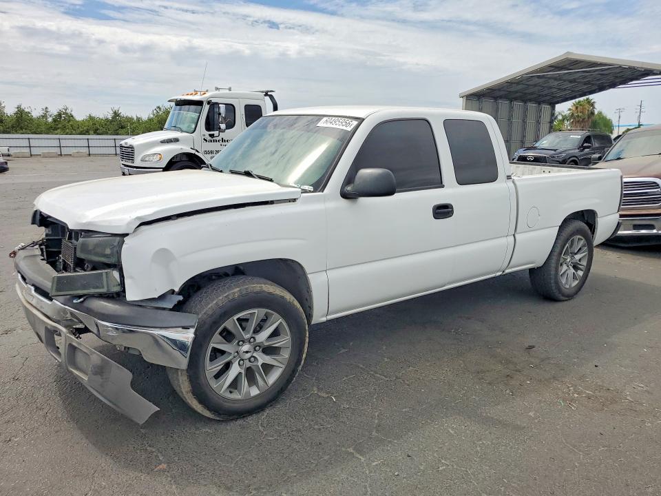2004 CHEVROLET SILVERADO - Търг №60495956
