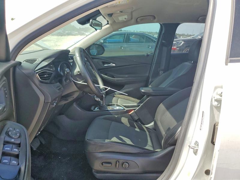 Photo 7 from auction – 2022 BUICK ENCORE GX with VIN KL4MMDSLXNB068543