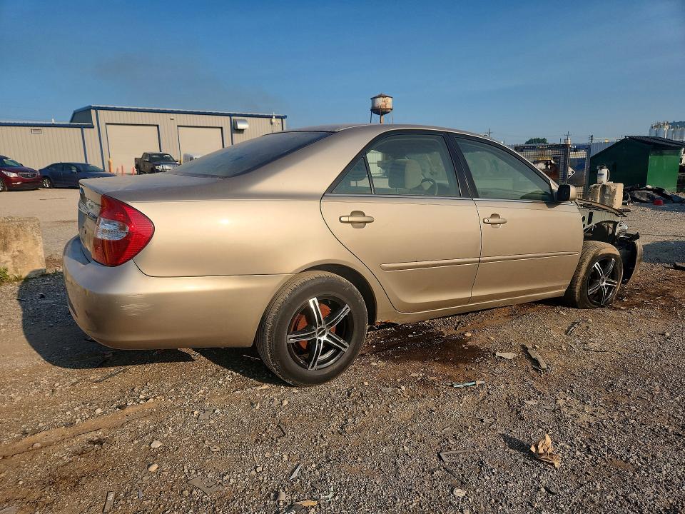 Photo 3 from auction – 2002 TOYOTA CAMRY with VIN 4T1BE32K02U591674