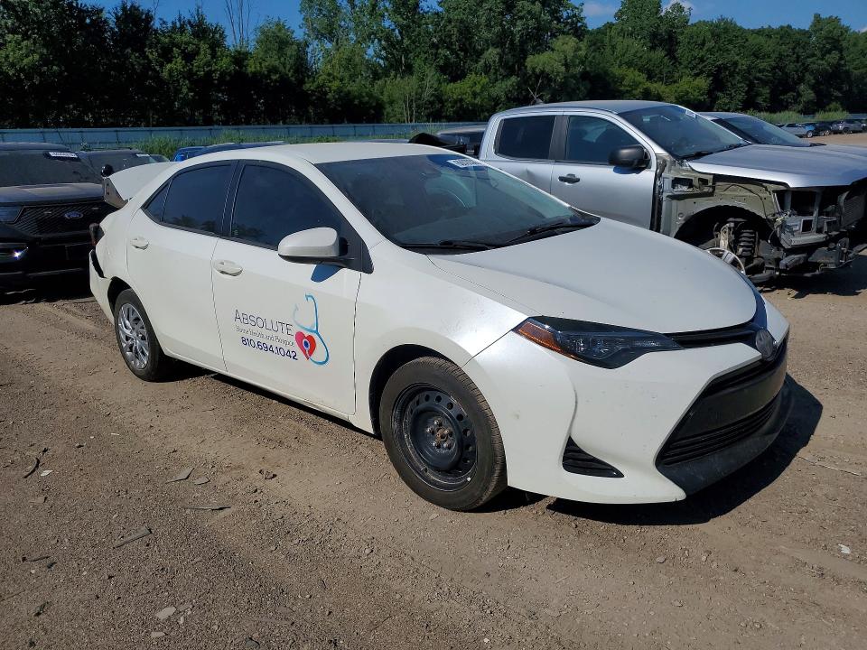 Photo 4 from auction – 2017 TOYOTA COROLLA with VIN 5YFBURHE3HP699983