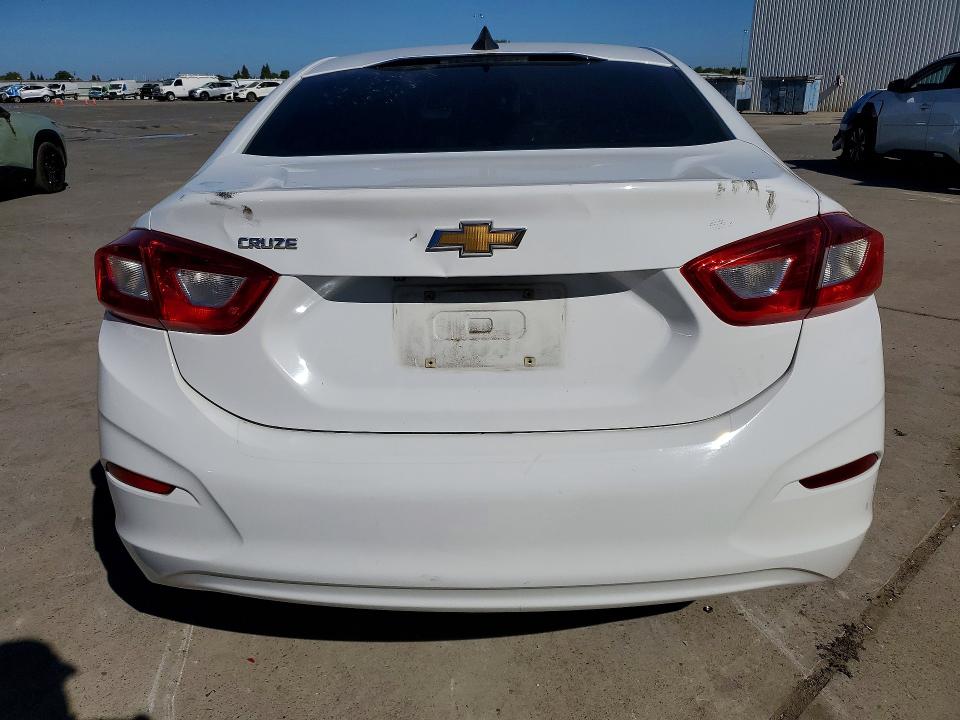 Photo 6 from auction – 2018 CHEVROLET CRUZE with VIN 1G1BC5SM2J7170231