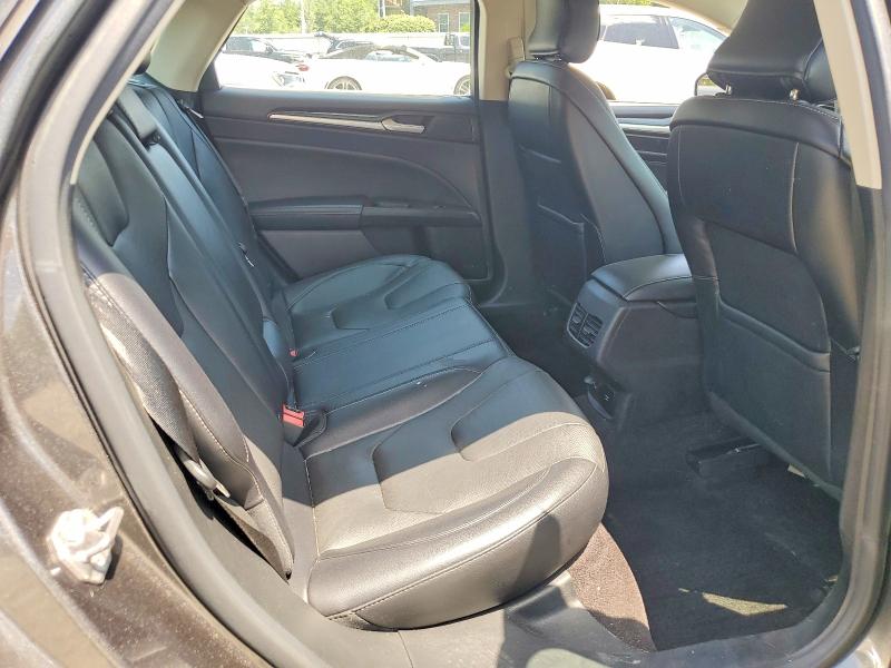 Photo 10 from auction – 2017 FORD FUSION with VIN 3FA6P0SU0HR102227