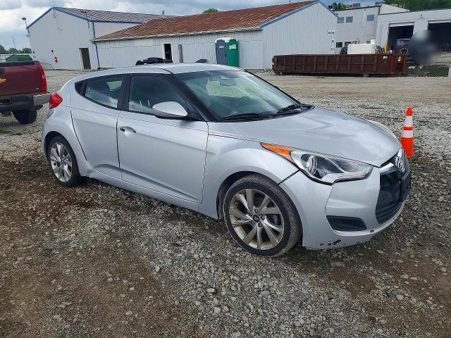Photo 4 from auction – 2016 HYUNDAI VELOSTER with VIN KMHTC6AD7GU275565