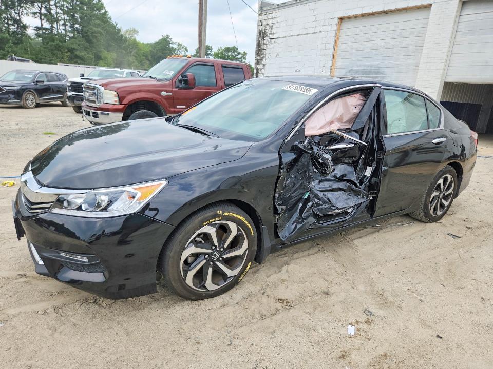 HONDA ACCORD 2016 with VIN 1HGCR3F84GA019383 - Photo from auction