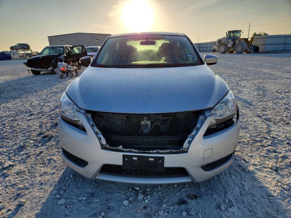 Photo 5 from auction – 2015 NISSAN SENTRA with VIN 3N1AB7AP5FL642764