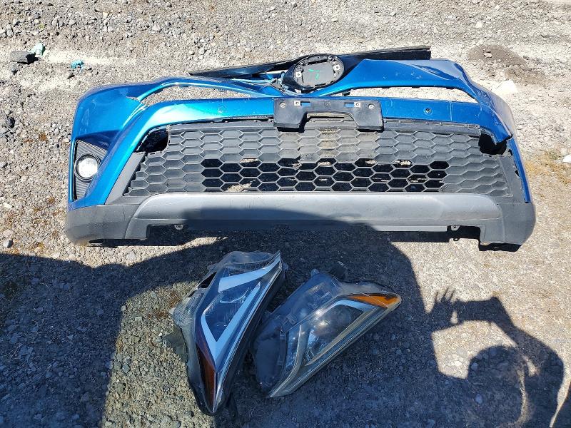 Photo 12 from auction – 2017 TOYOTA RAV4 with VIN JTMJFREV4HJ129313