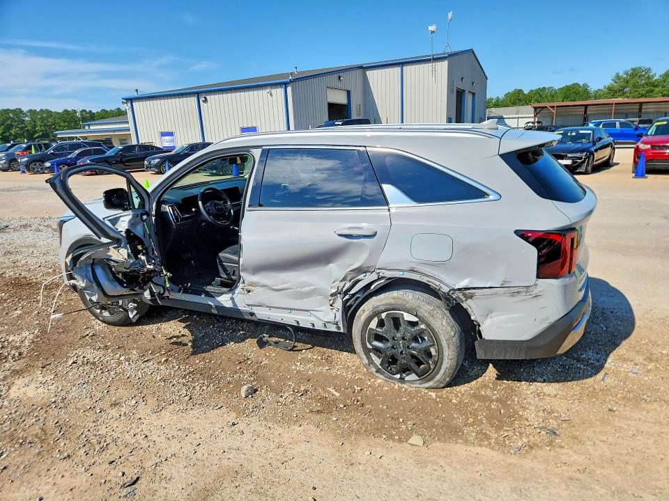 Photo 2 from auction – 2024 KIA SORENTO with VIN 5XYRL4JC7RG304531